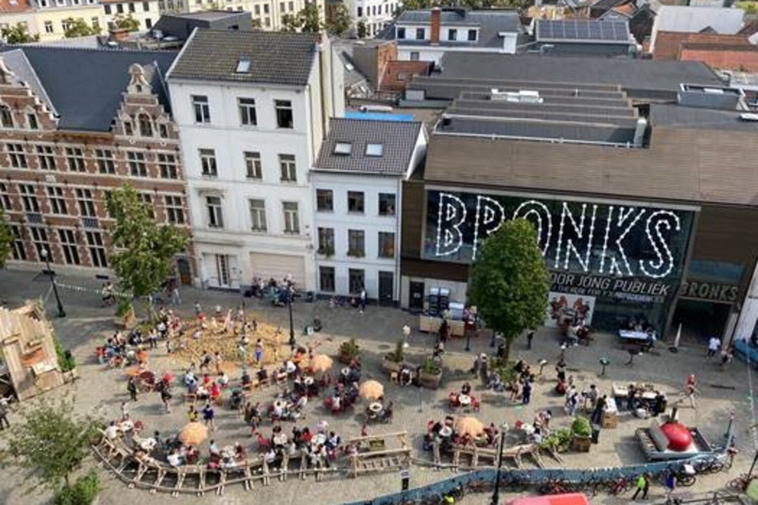 ABOUT BRONKS - Theatre for young audiences | BRONKS